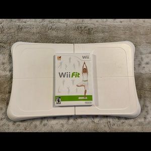 Like new, Nintendo Wii fit and balance board